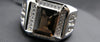 Bague chaton carré en argent incruster d'un quartz morion pour femme ou homme