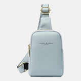 Sac polyuréthane bleu ciel à large bandoulière pour smartphone androïd ou Iphone